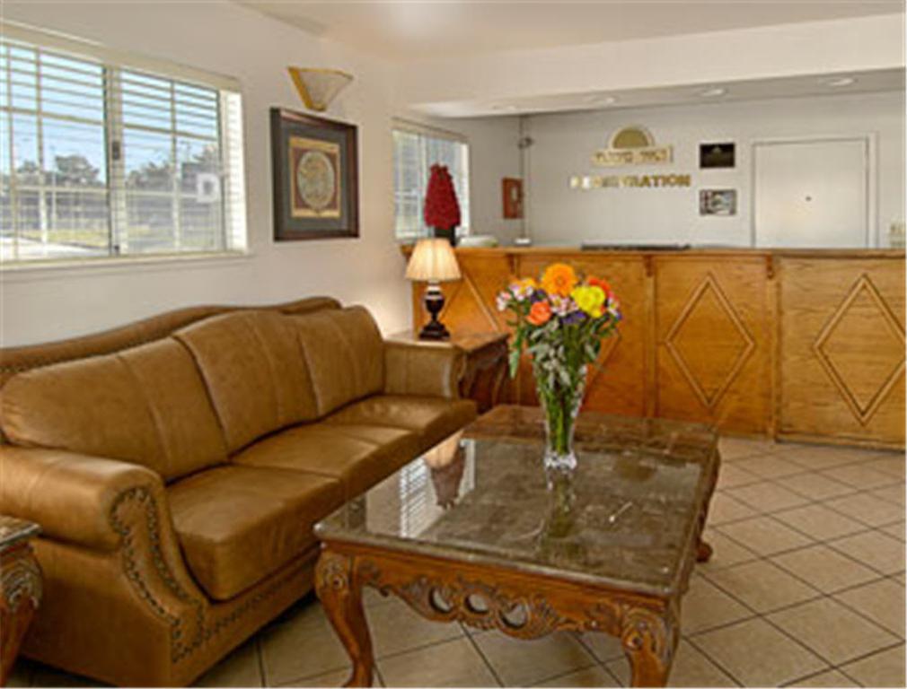 Days Inn Salinas Airport Interieur foto